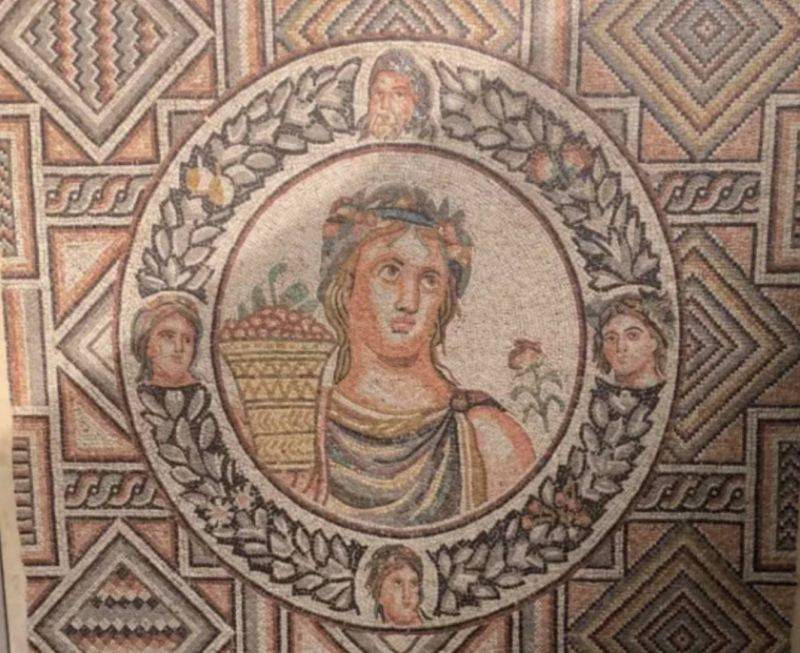 Neuf mosaïques, une tête romaine et un bronze seront rapatriés au Liban