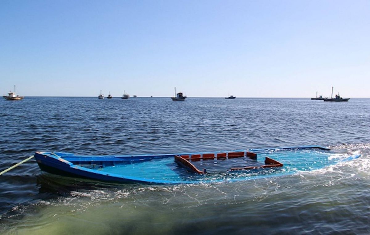 Tunisia arrests migrants, seizes boats in major people-smuggling crackdown Tunisia arrests migrants, seizes boats in major people-smuggling crackdown
