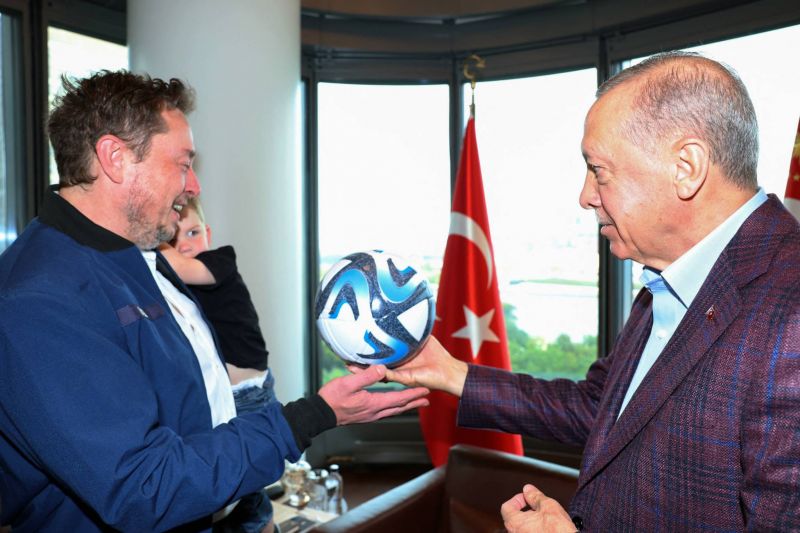 Erdogan presse Elon Musk d'ouvrir une usine Tesla en Turquie
