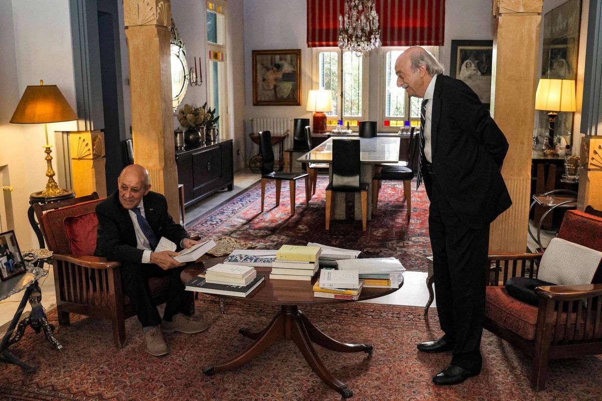 Walid Joumblatt à L’OLJ : « Certains sont en train de se jouer des Libanais »