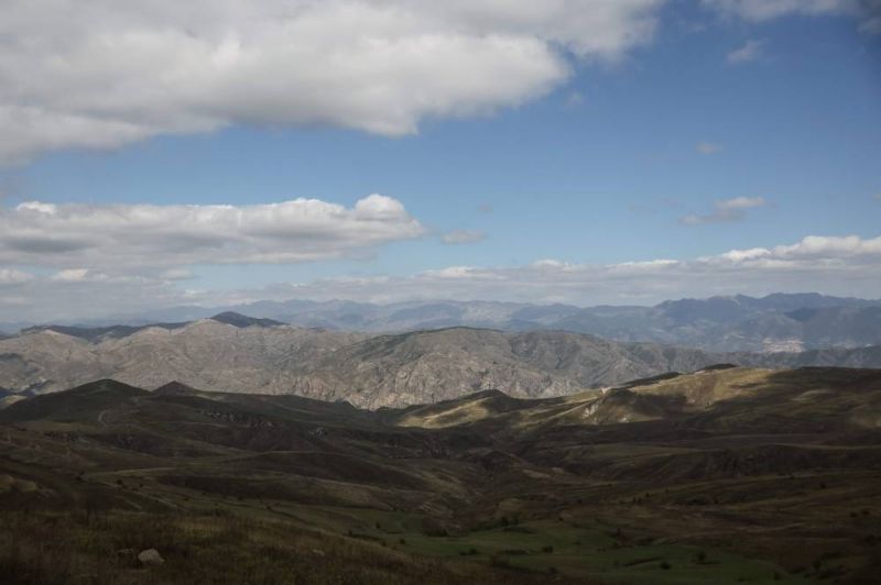 Dissolution du Haut-Karabakh, territoire déserté par les Arméniens