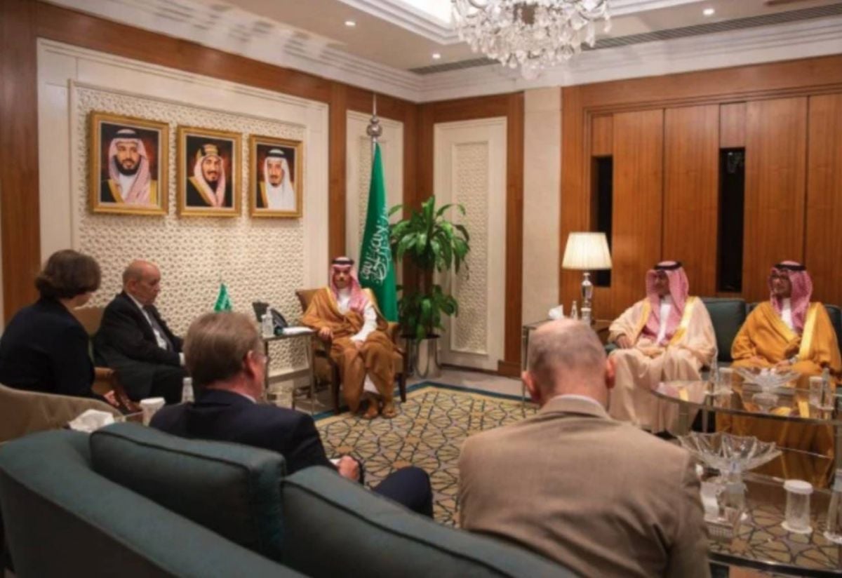 Riyadh helps Le Drian initiate the ‘third option’ transition Riyadh helps Le Drian initiate the ‘third option’ transition