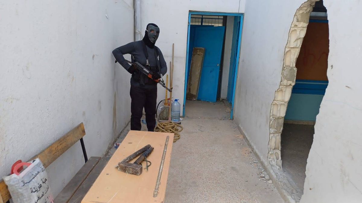 Joint force deploys to UNRWA schools in Ain al-Hilweh, rival fighters exit premises Joint force deploys to UNRWA schools in Ain al-Hilweh, rival fighters exit premises