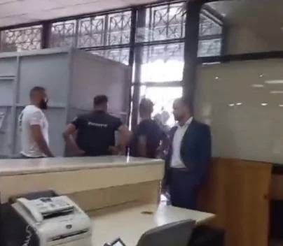 Bekaa depositor forcibly recovers savings before being arrested Bekaa depositor forcibly recovers savings before being arrested