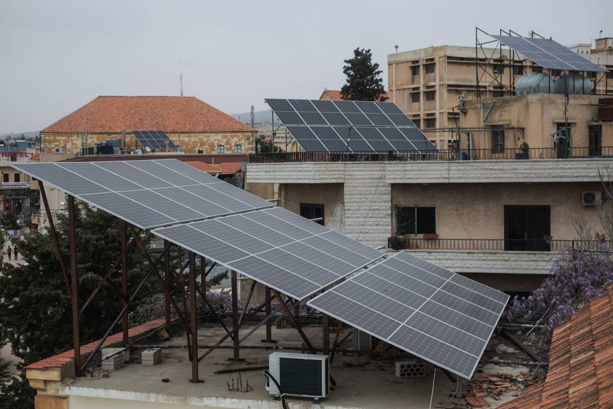 Acide et lithium : le côté sombre de l’énergie solaire Acide et lithium : le côté sombre de l’énergie solaire