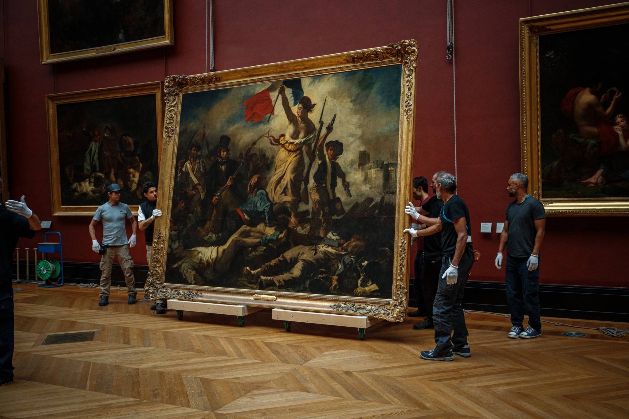 « La liberté guidant le peuple » de Delacroix quitte les murs du Louvre