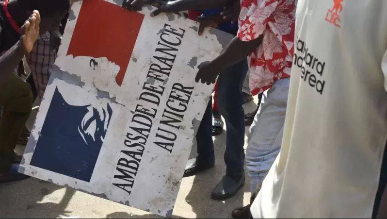 Diplomatie française : un « moment 1956 » ?