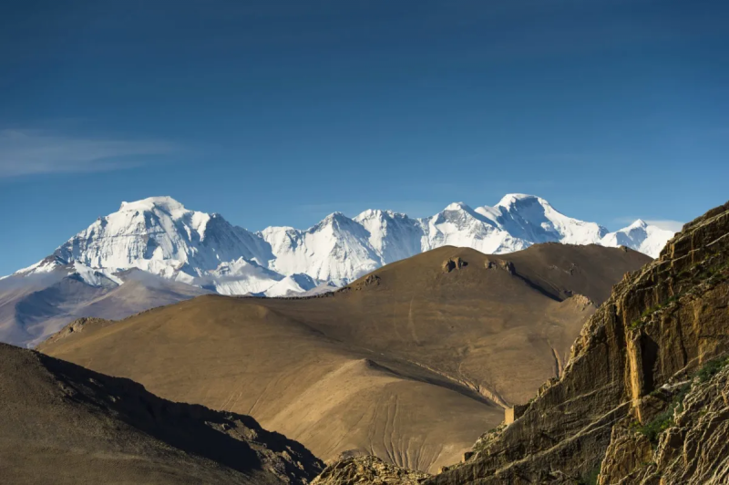 Deux morts et deux disparus après une avalanche au Tibet