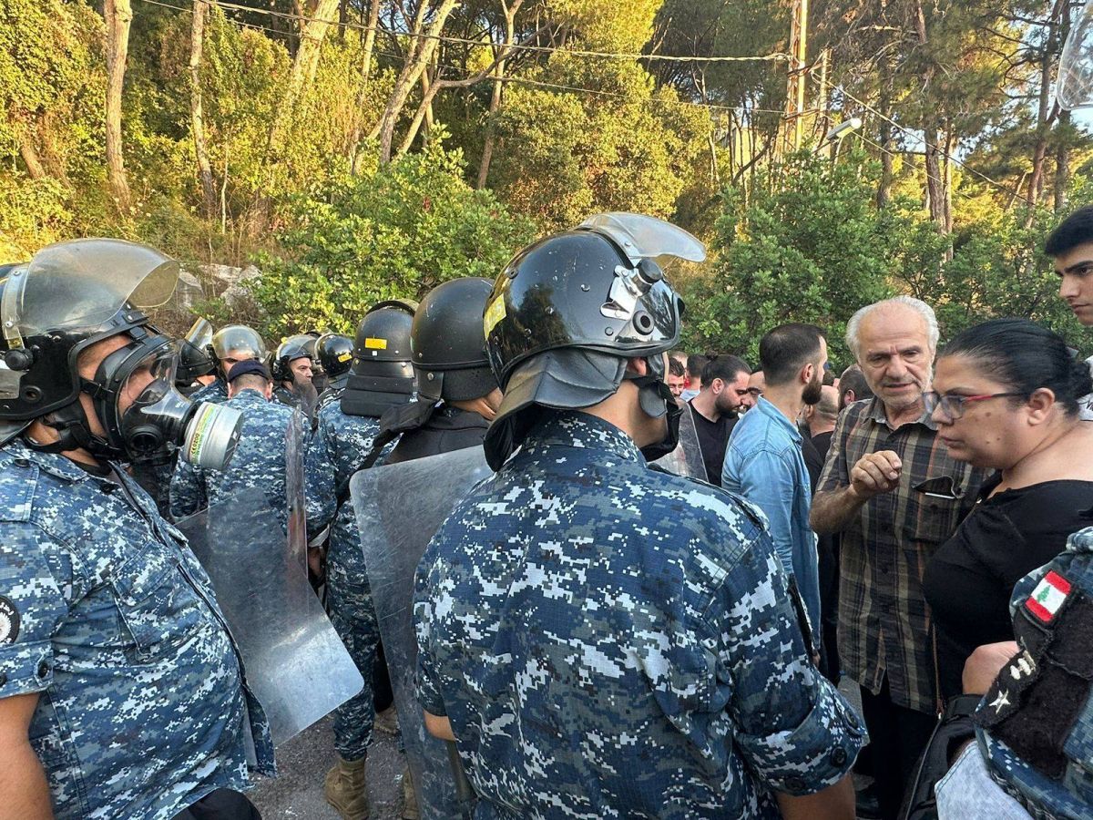 Protest outside Azerbaijani embassy: Interior Minister Bassam Mawlawi 'not informed about security measures taken'