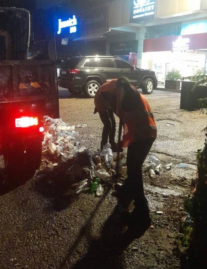 Jounieh roads flood, waste blocks drains Jounieh roads flood, waste blocks drains