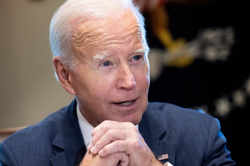 Biden s'évertue à rassurer sur le soutien américain à l'Ukraine