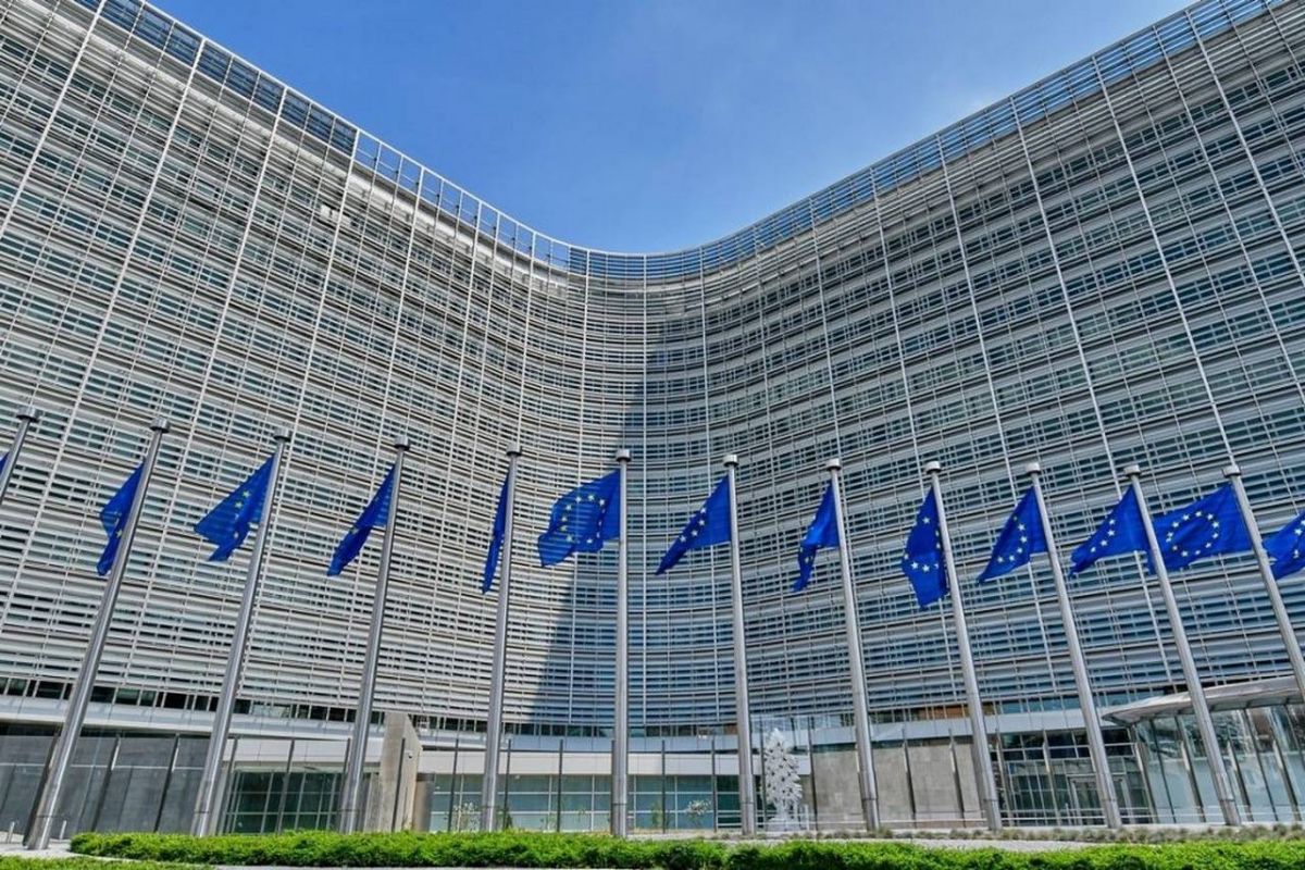 Puces, IA, biotech, quantique : l’UE veut mieux se protéger face à la Chine Puces, IA, biotech, quantique : l’UE veut mieux se protéger face à la Chine