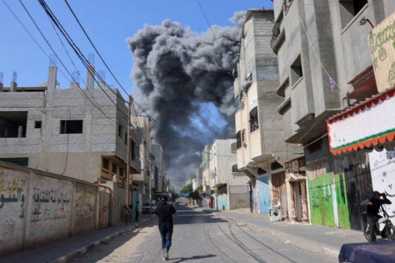 « J’ai vécu 2008, 2012, 2014… Je n’ai jamais entendu de frappes aussi violentes à Gaza »