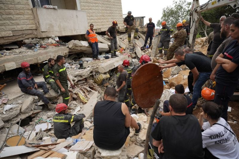 Building collapse in Mansourieh: Two people still missing