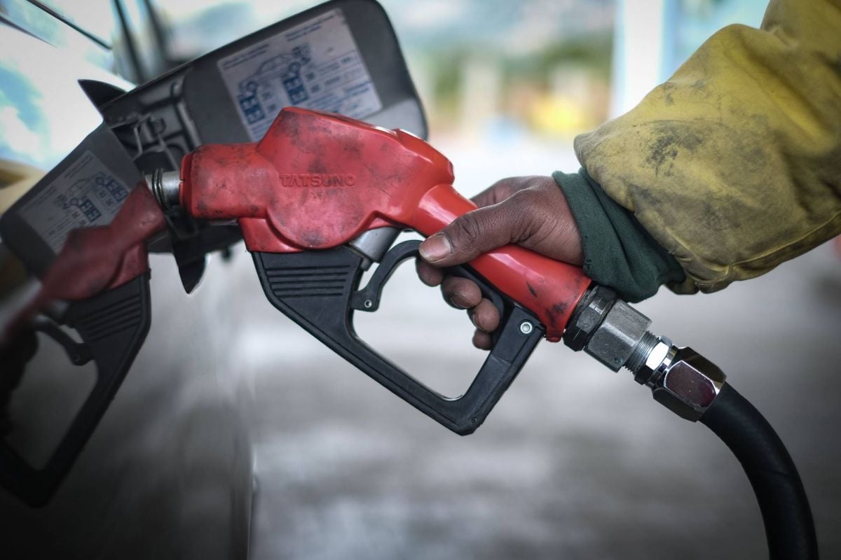 Increase in gasoline prices and drop in diesel, fuel oil and gas cylinder prices