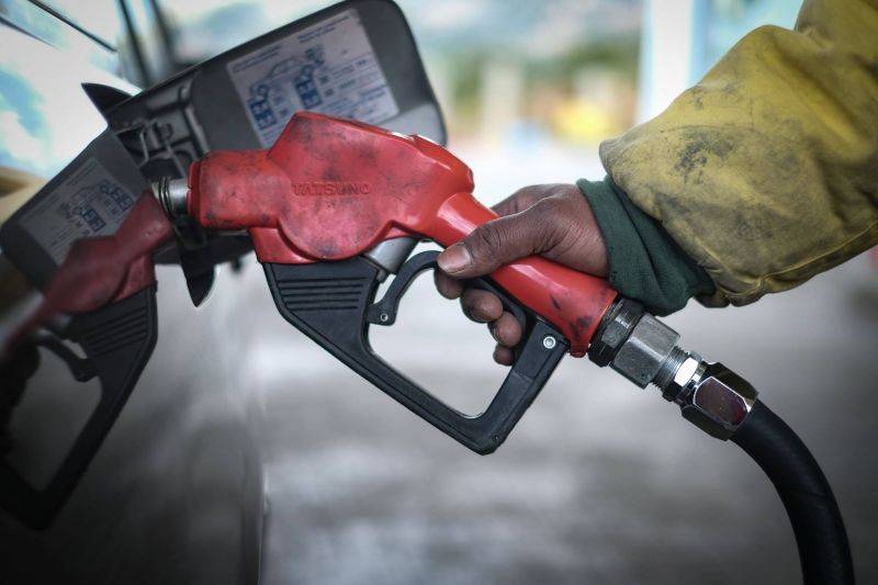 Gasoline, diesel, fuel oil prices drop and gas cylinder price remain the same