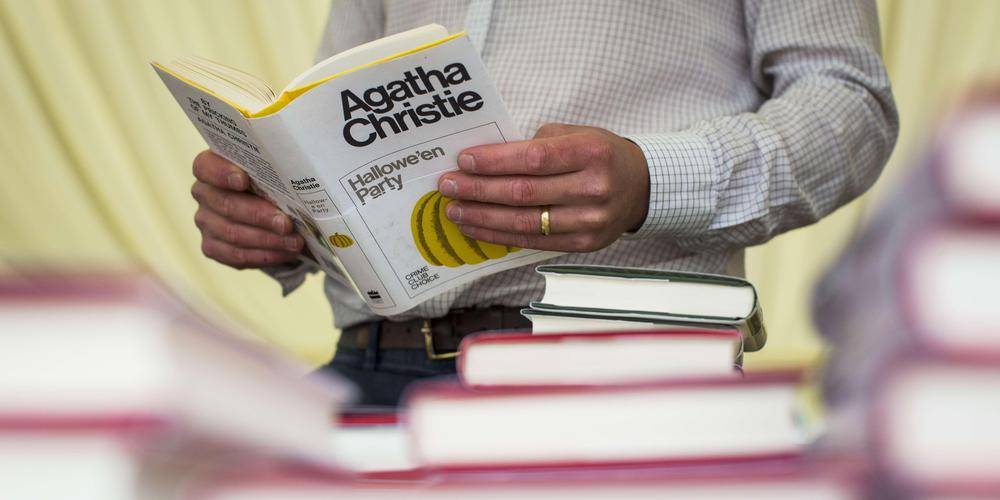 Réécrire Agatha Christie ? « Il y a de plus gros problèmes », dit un Nobel de littérature
