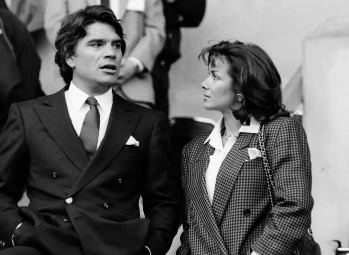 Excès, politique et (in)fortunes : Bernard Tapie raconté par sa femme Dominique