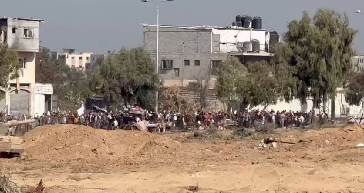 Why did the Israeli army divide Gaza into two? Why did the Israeli army divide Gaza into two?