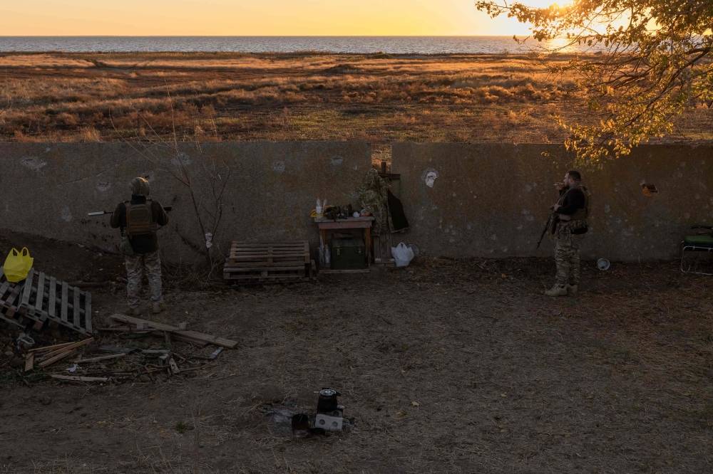Trois morts et douze blessés dans des attaques à Kherson