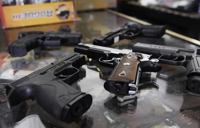 Quelque 1 700 permis de port d'armes sont délivrés en moyenne chaque jour en Israël