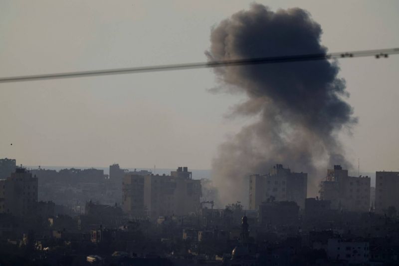 Gaza : « L’utilisation massive du bombardement pour écraser l’adversaire s’apparente à une tactique de terreur »