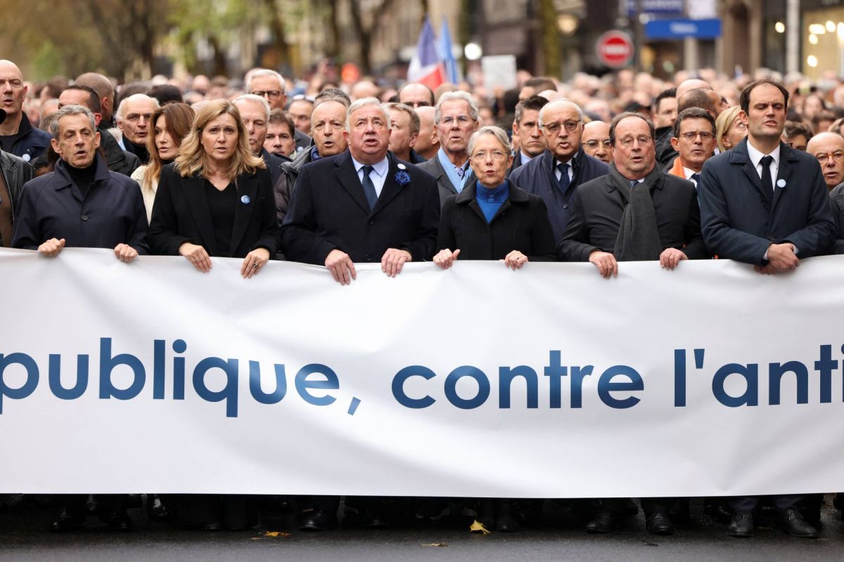 Plus de 100.000 manifestants à Paris contre l'antisémitisme