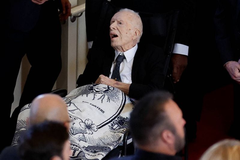 L'ex-président américain Jimmy Carter, 99 ans, aux funérailles de sa femme Rosalynn