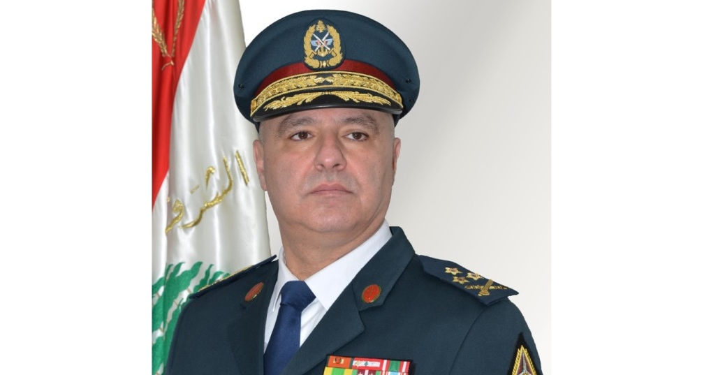 Joseph Aoun à la troupe : Vous maintenez la stabilité et la coexistence, ignorez les campagnes qui sèment le doute