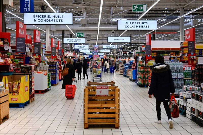 Quatre associations de consommateurs interpellent Emmanuel Macron sur les « profits opaques » liés à l'inflation