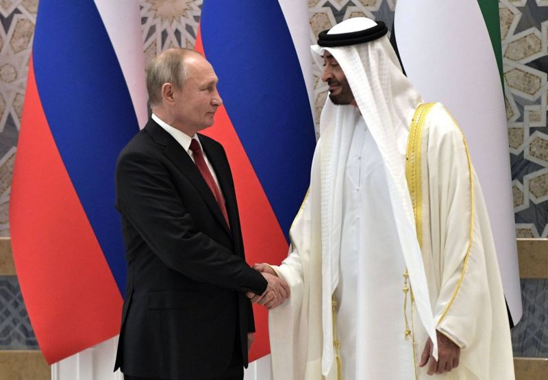 En visite au Moyen-Orient, Poutine poursuit son retour sur la scène internationale