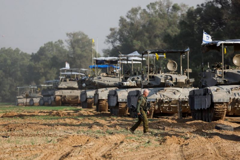 Des dizaines de chars israéliens dans le sud de Gaza