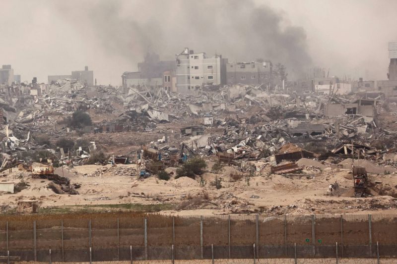 Israel bombs south Gaza after Hamas hostage threat