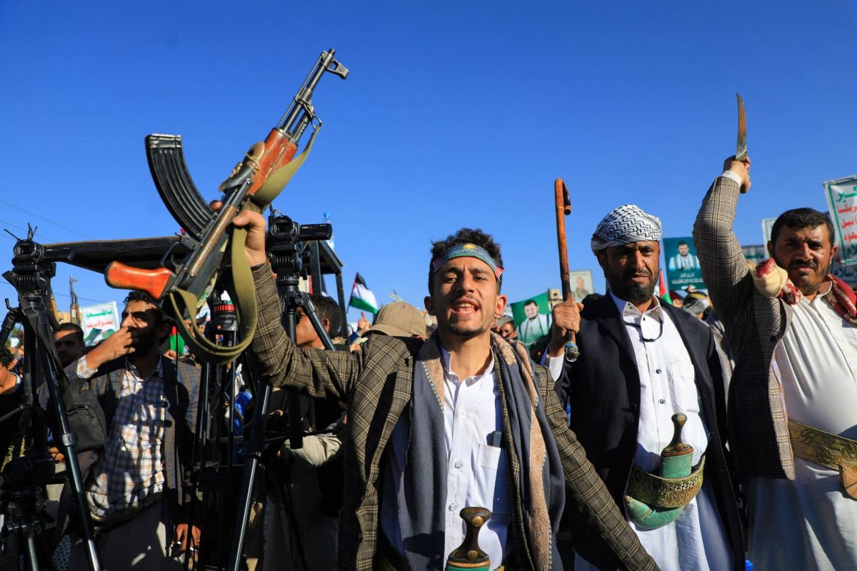 Houthi missile hits Norway-flagged tanker off Yemen
