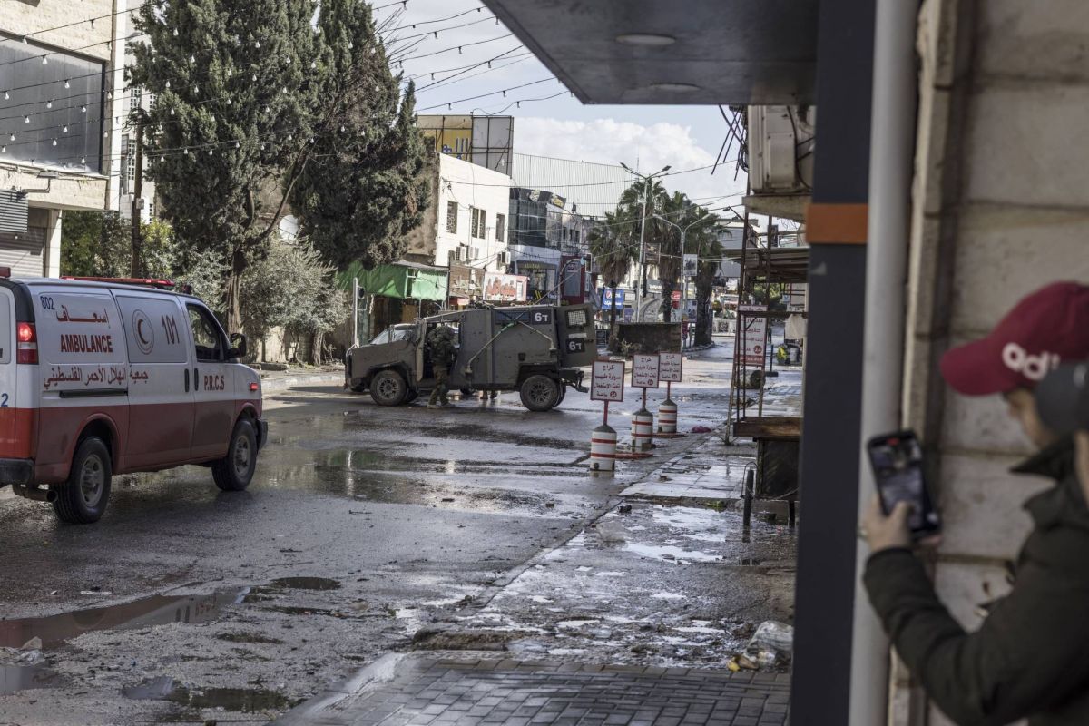 Israeli soldiers use Jenin mosque loudspeaker to address residents, sing religious songs