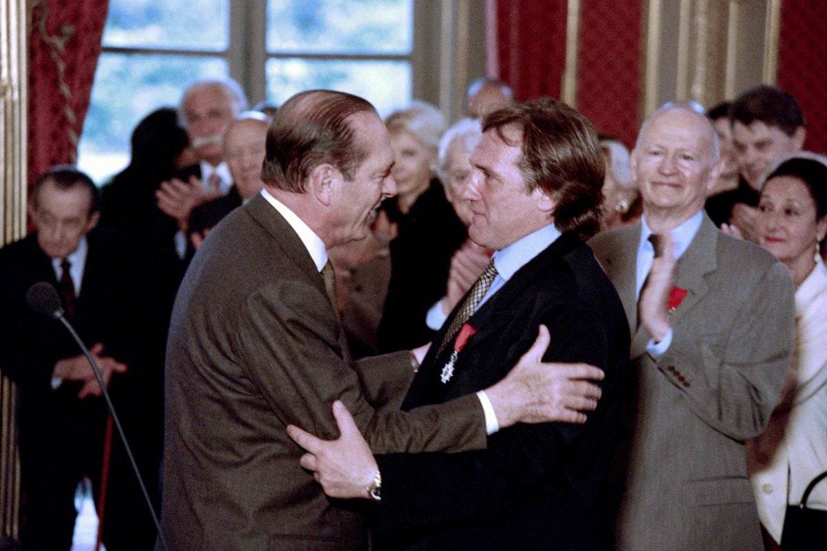 Gérard Depardieu fait « honte à la France », sa légion d'honneur menacée