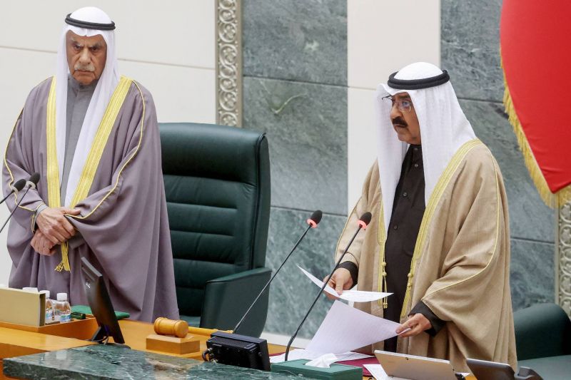 Kuwait emir rebukes parliament, cabinet in inaugural speech