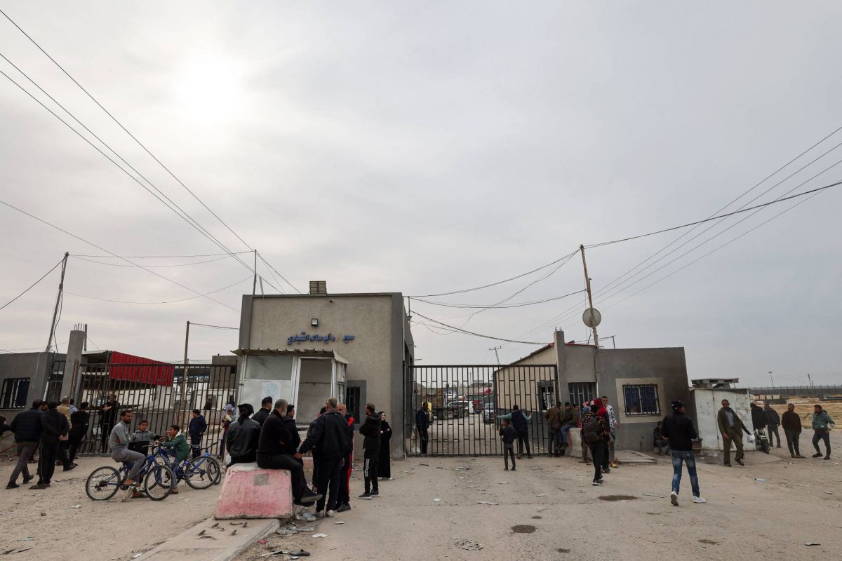 Israel strike kills border crossing chief, three others