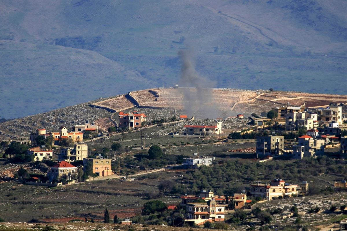Une femme tuée et deux personnes blessées dans des frappes israéliennes à Maroun el-Ras