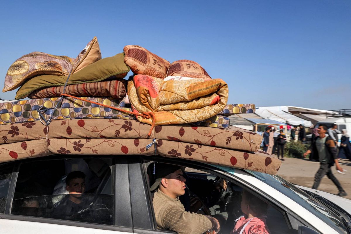 eSIM cards help war-torn Gaza stay online