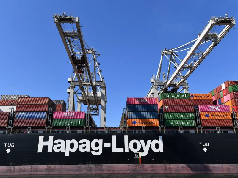 Le transporteur Hapag-Lloyd va continuer d'éviter d'emprunter le canal de Suez