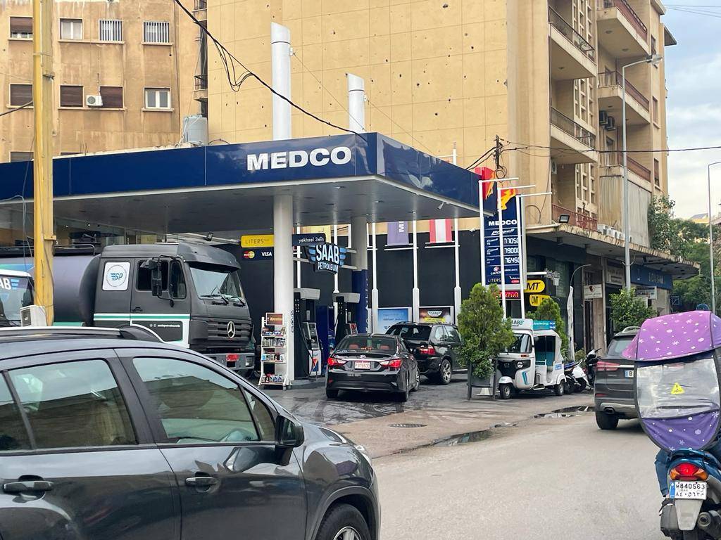 Gasoline rises slightly, diesel and gas remain stable