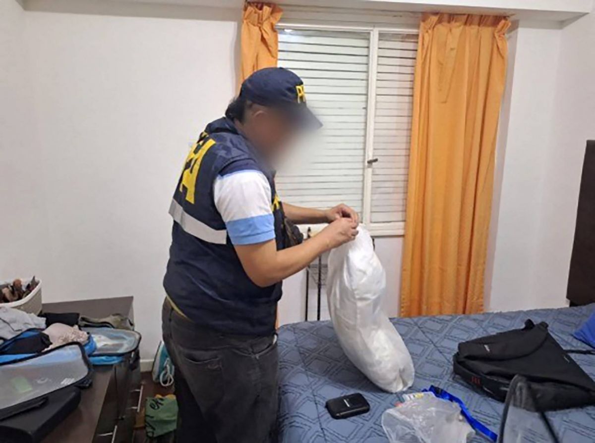 Argentina arrests 3, Syrian and Lebanese, from 'possible terrorist cell'