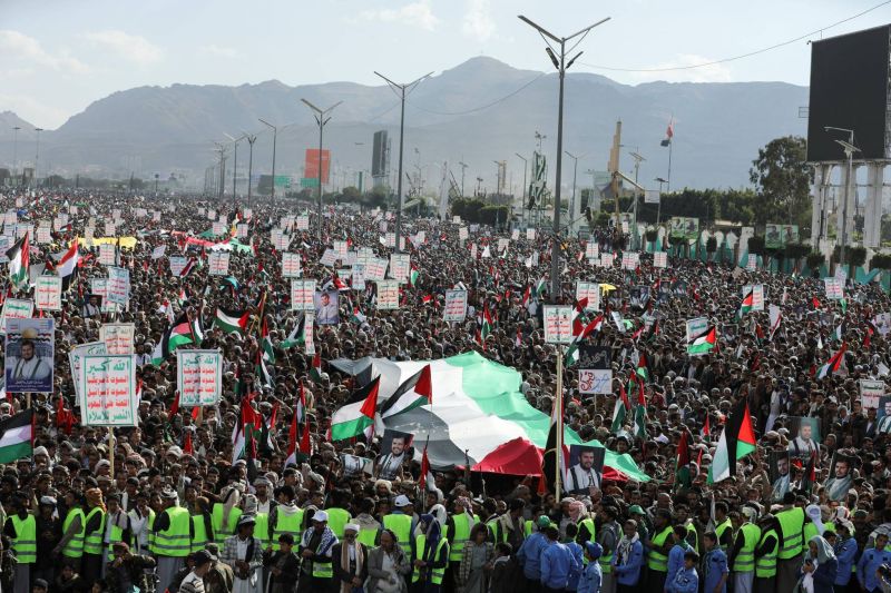 Marée humaine à Sanaa en solidarité avec les Palestiniens à Gaza