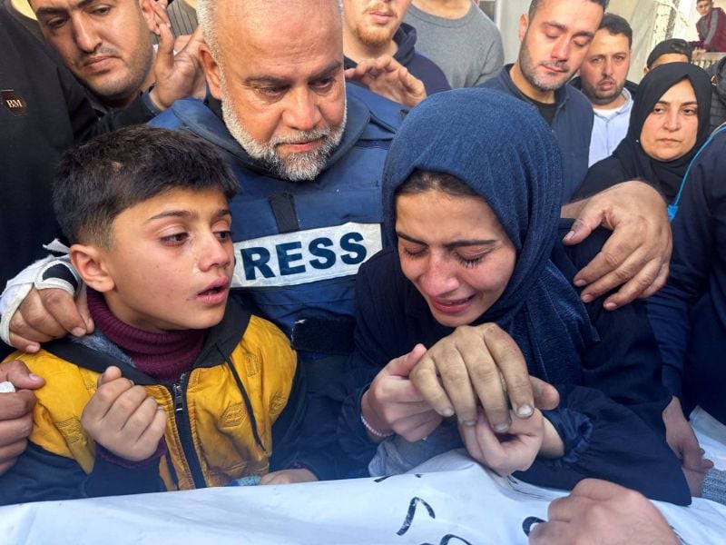 Deux autres proches du journaliste Waël Dahdouh tués dans une frappe