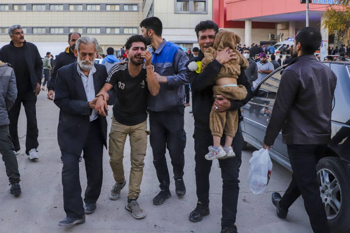 Iran vows revenge for IS attack, biggest since 1979 revolution