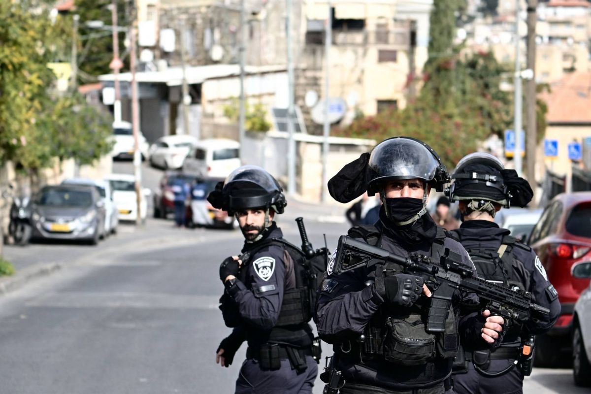 Israel police say two Palestinian IS supporters arrested