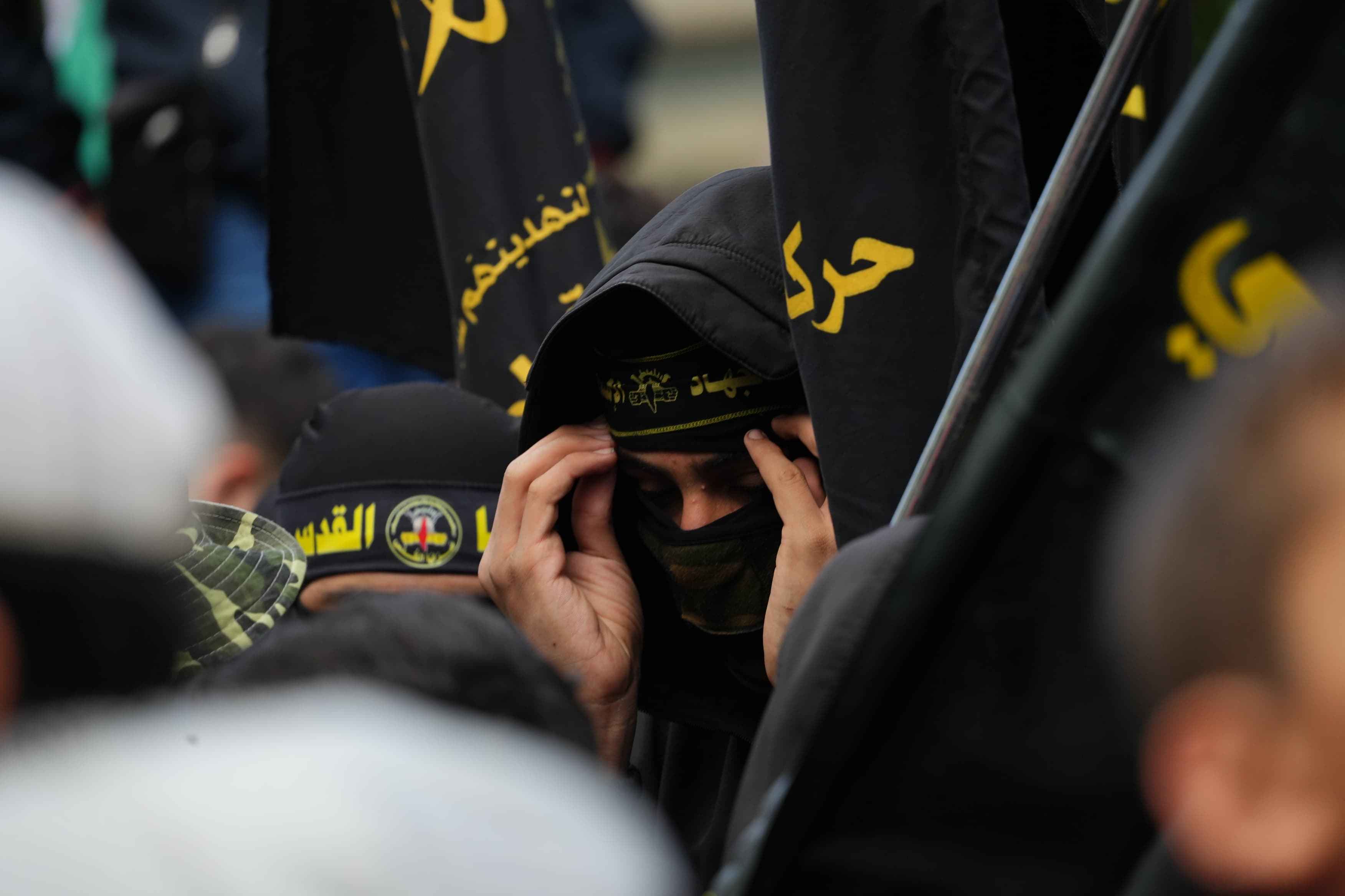 Un membre du Jihad islamique palestinien lors des funérailles de Saleh el-Arouri, le 4 janvier à Beyrouth. Mohammad Yassine/L'Orient-Le Jour