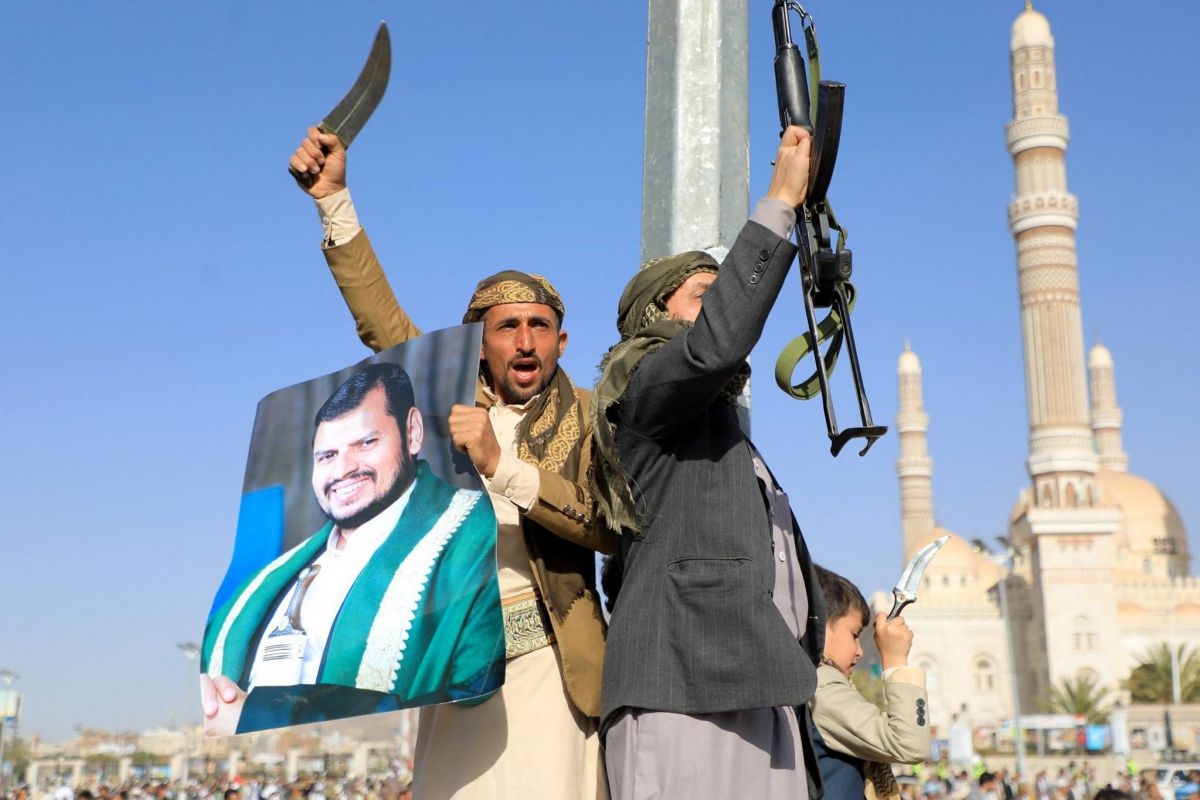 US to reclassify Houthis as terrorist group