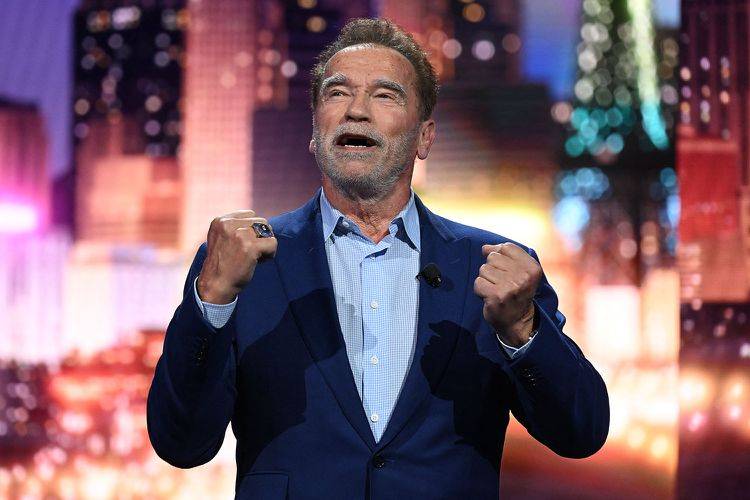 Schwarzenegger retenu à l'aéroport de Munich pour une montre non déclarée